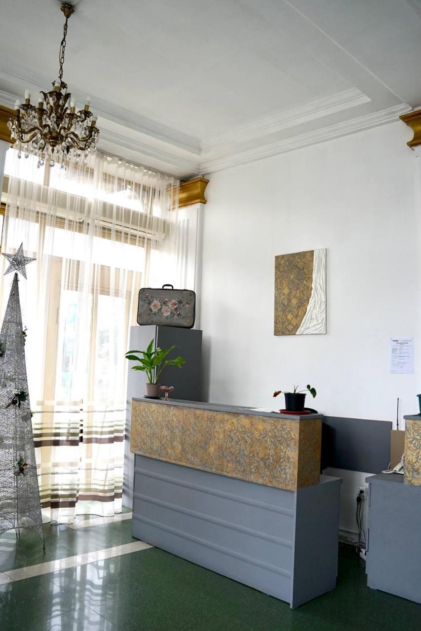 Hotel 21 На Удачу Rustavi  Esterno foto