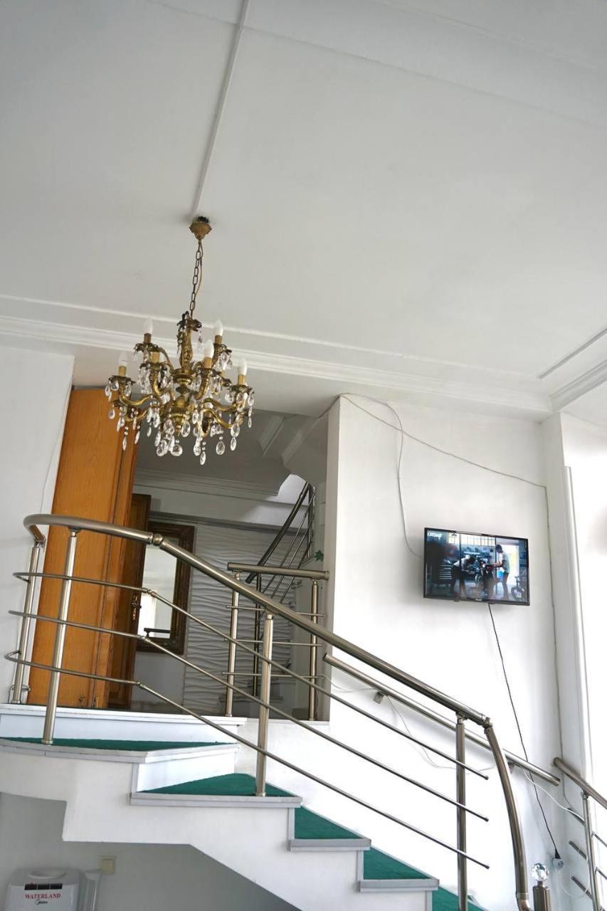 Hotel 21 На Удачу Rustavi  Esterno foto